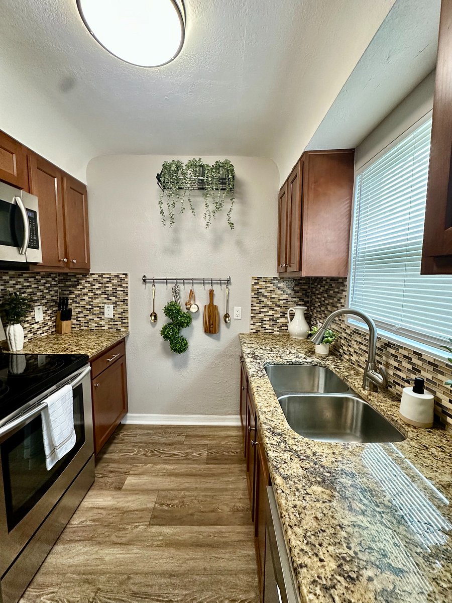 Furnished Finder property 881119_1 photo 4
