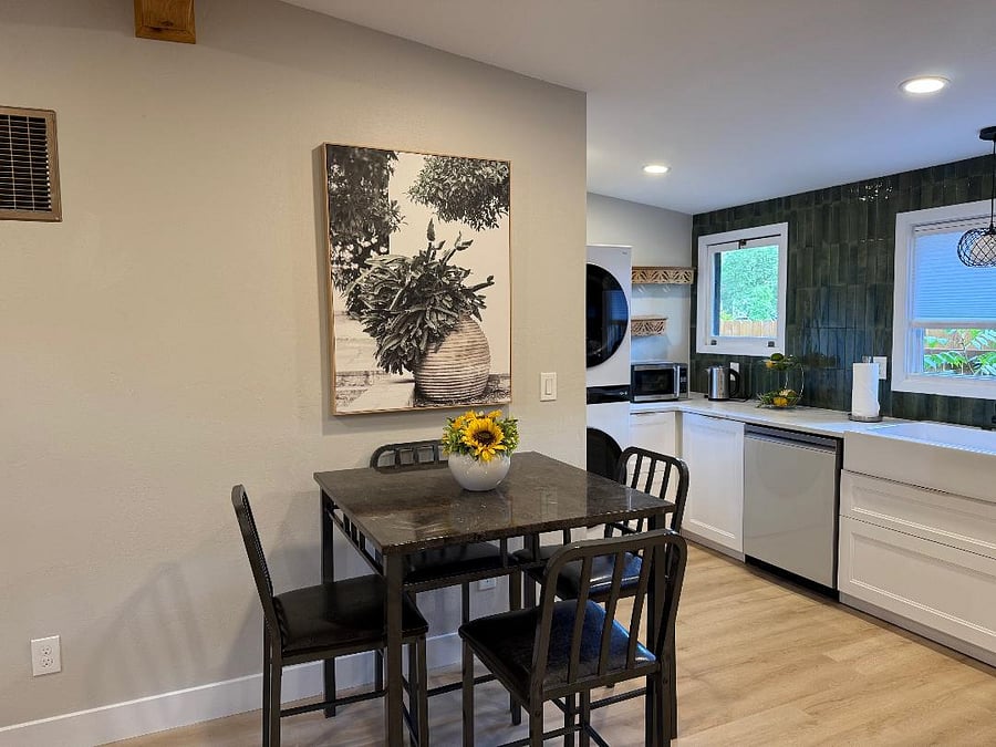 Furnished Finder property 881169_1 photo 4