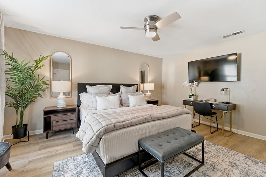 King Bedroom 