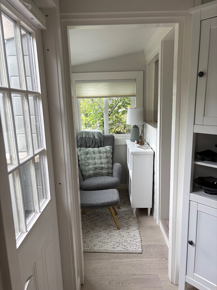 Furnished Finder property 881237_1 photo 11
