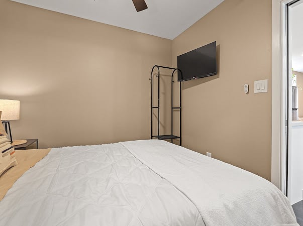 Furnished Finder property 881241_1 photo 9