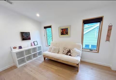 Furnished Finder property 881250_1 photo 31