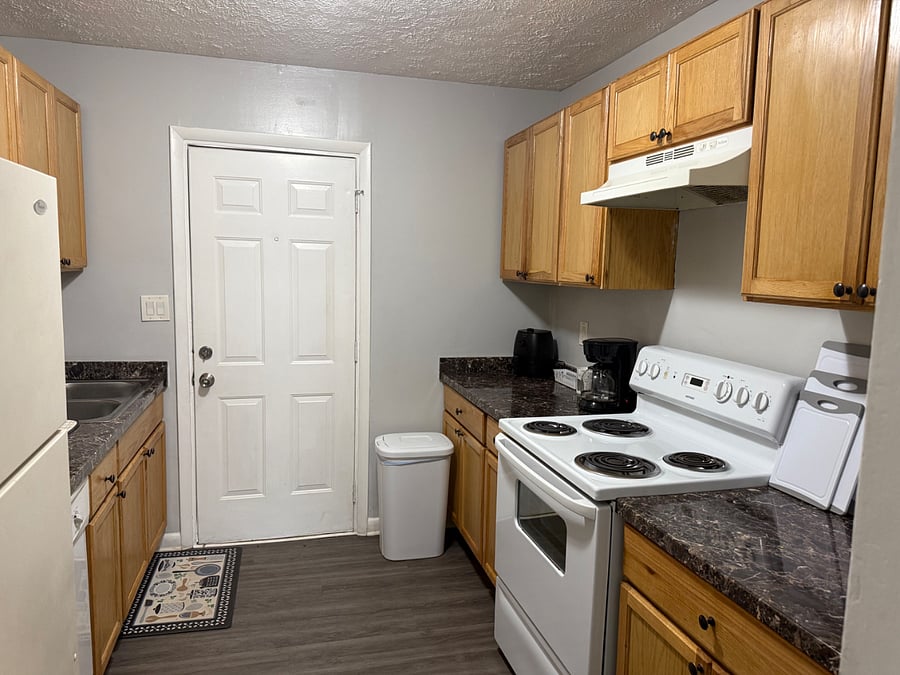 Furnished Finder property 881253_1 photo 3