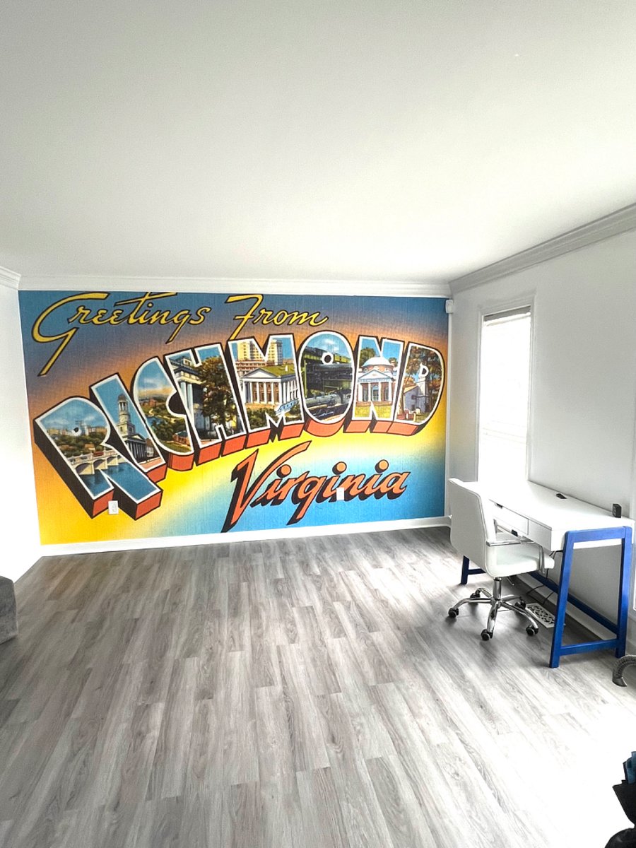 You can use this open space as an office or where to play games