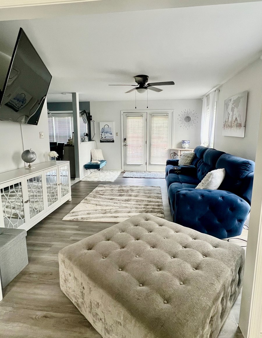 Beautifully spaced living room