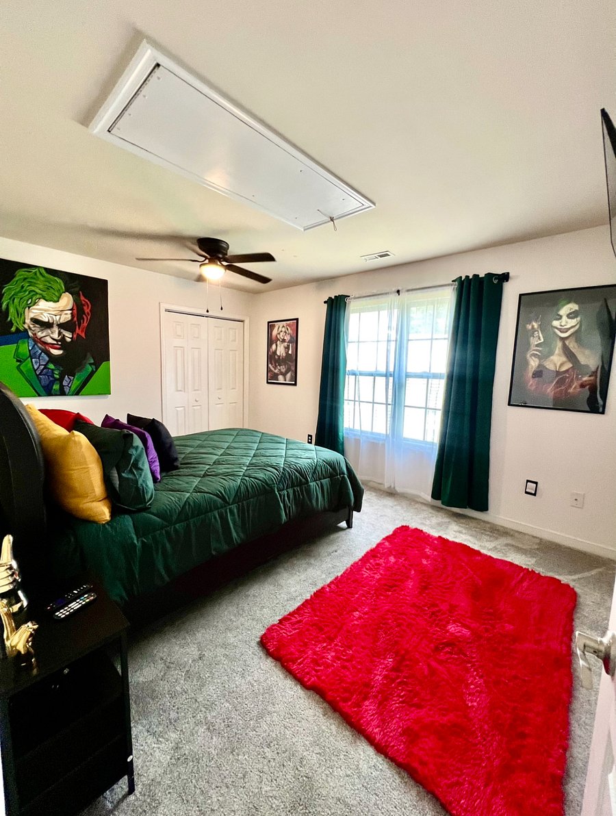 Bedroom 2 - Queen size bed 