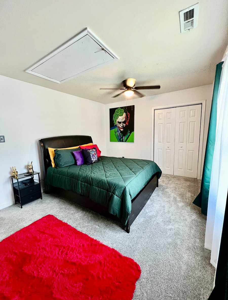 Bedroom 2 - Queen size bed 