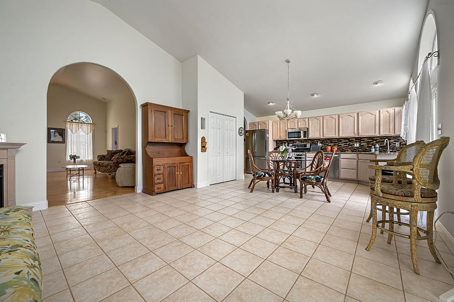 Furnished Finder property 881301_1 photo 16
