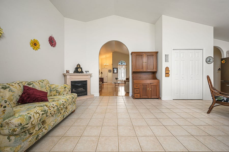 Furnished Finder property 881301_1 photo 17
