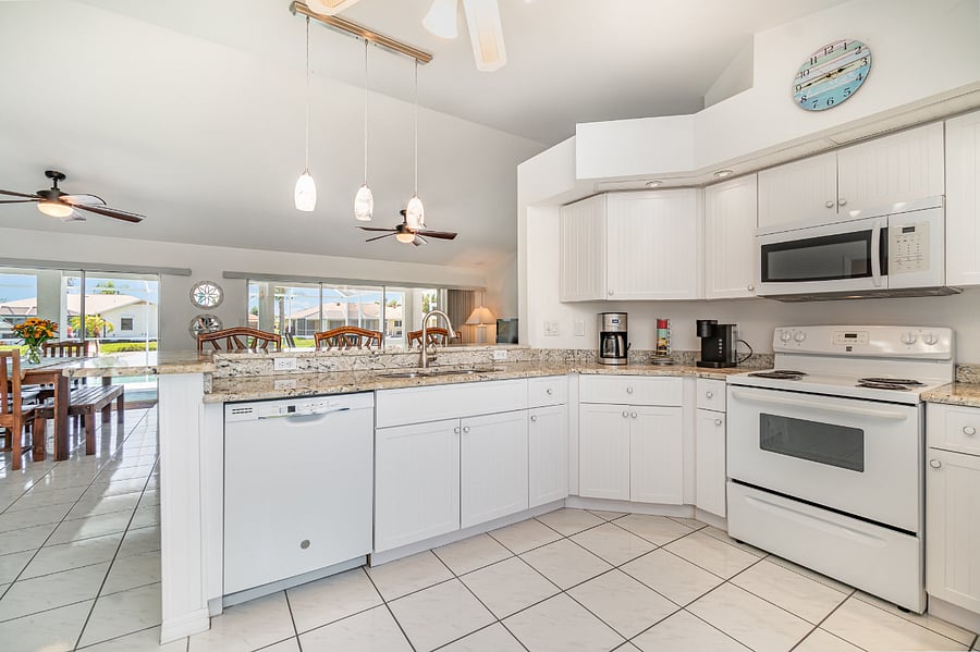 Furnished Finder property 881318_1 photo 8