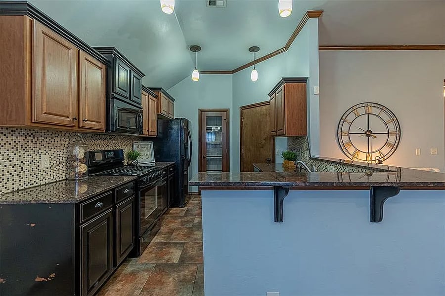 Furnished Finder property 881377_1 photo 3