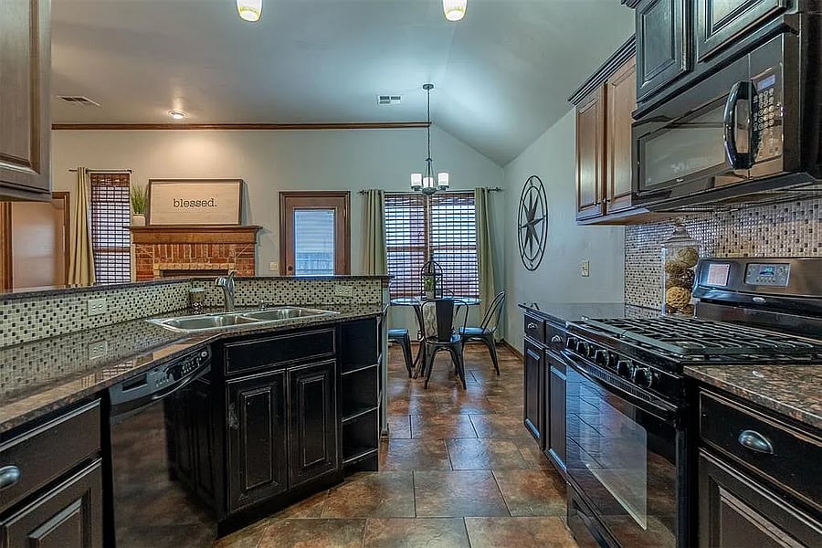 Furnished Finder property 881377_1 photo 7