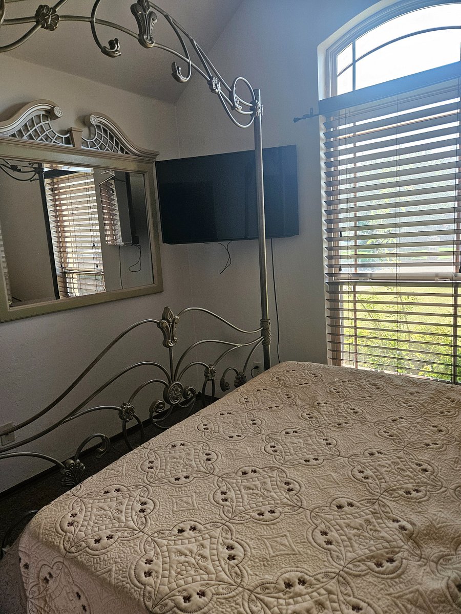 Furnished Finder property 881377_1 photo 12