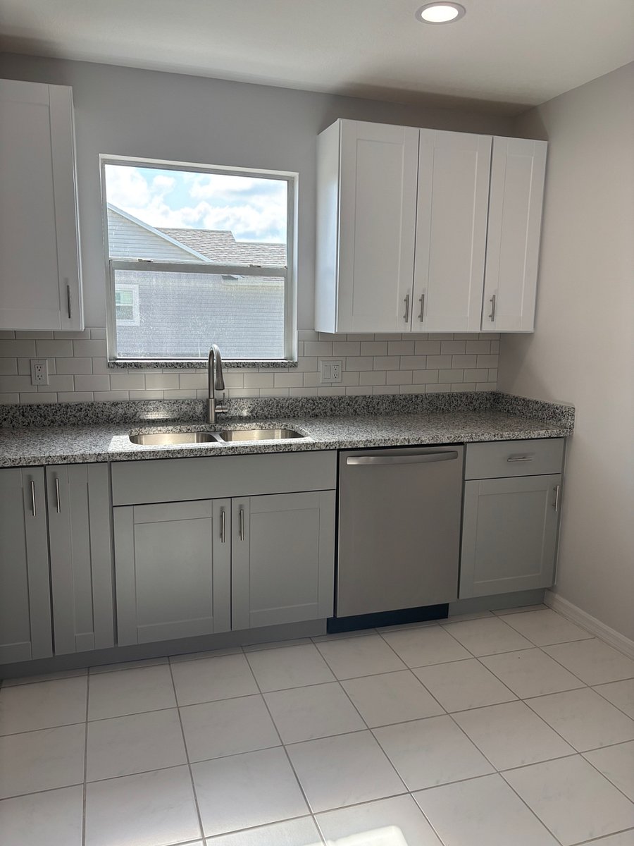 Furnished Finder property 881389_1 photo 4