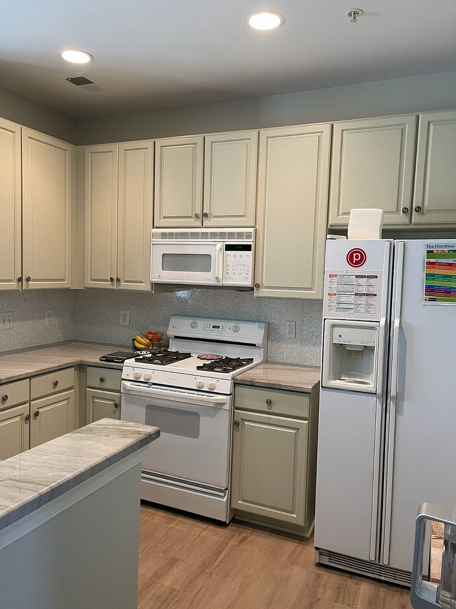 Shared fully-equipped kitchen