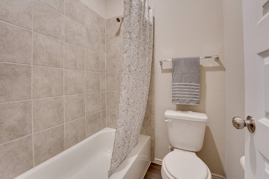 new modern fixtures in all 2.5 bathrooms