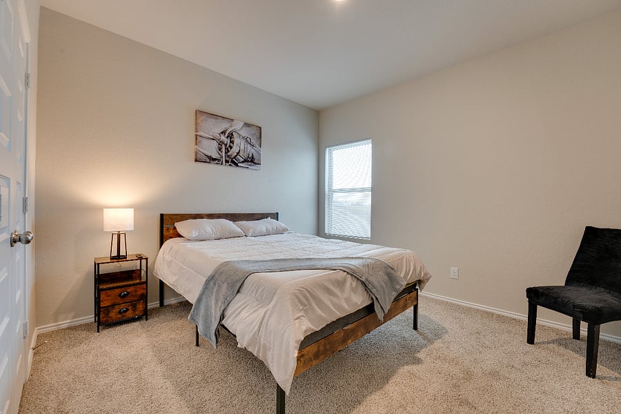 TV in room / memory foam mattreess 