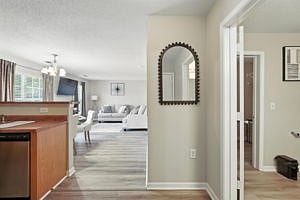 Furnished Finder property 881474_1 photo 11