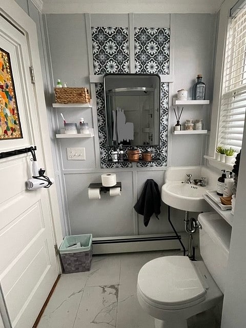 Shower only, no tub. Hair dryer, towels included.