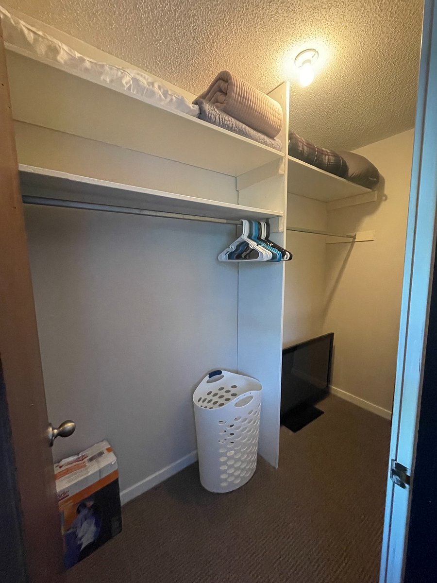 Master BR Walk-in Closet