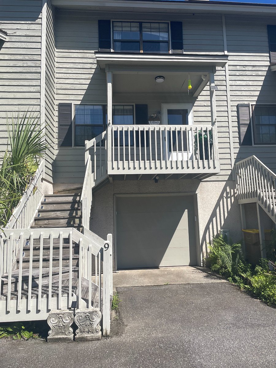 Front view of Unit