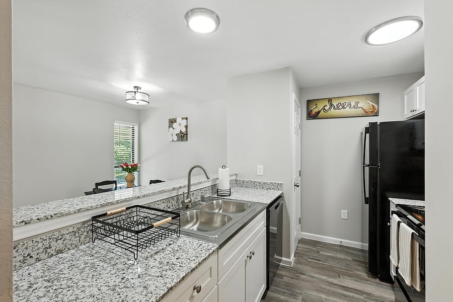 Furnished Finder property 881588_2 photo 3