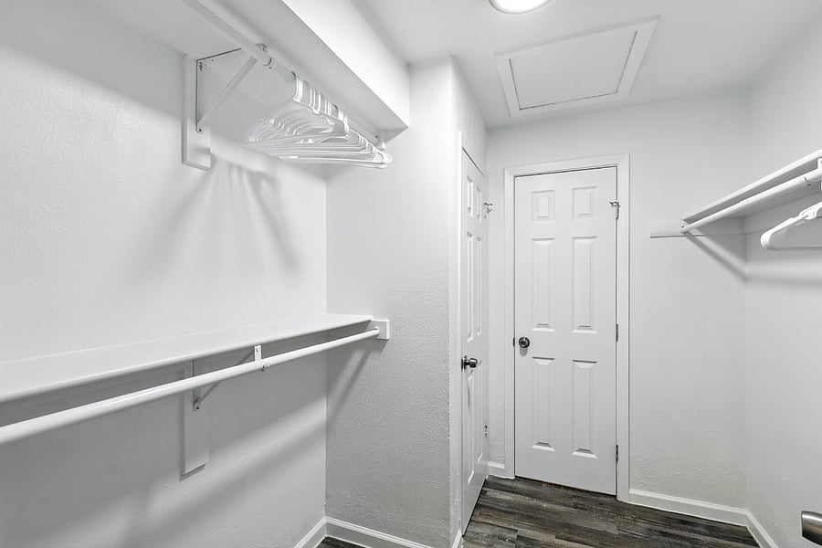 Furnished Finder property 881588_2 photo 8
