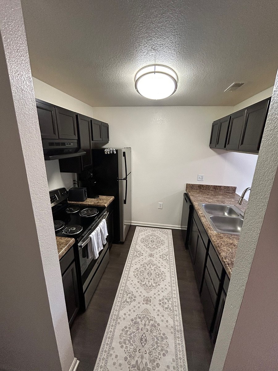 Furnished Finder property 881597_1 photo 3