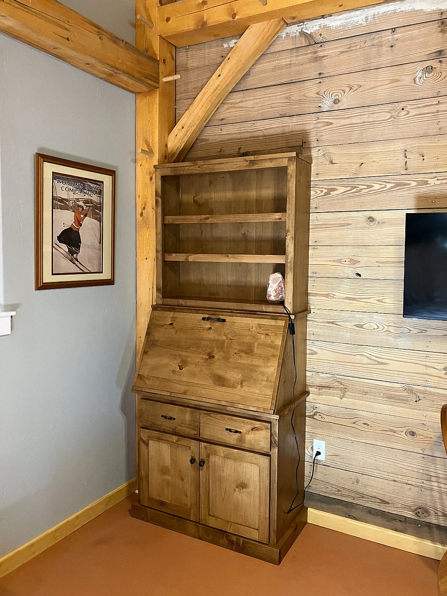 Desk Unit