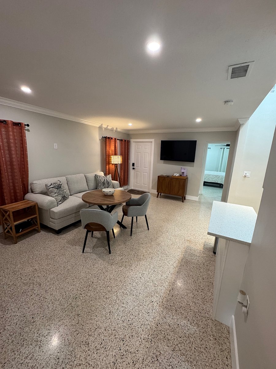 Furnished Finder property 881616_1 photo 11