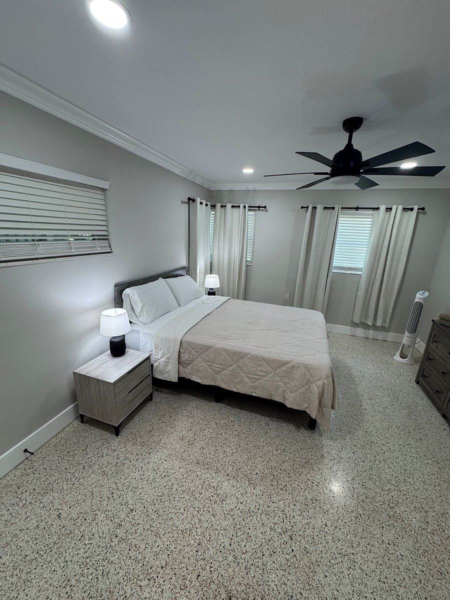 Bedroom 2 with queen bed
