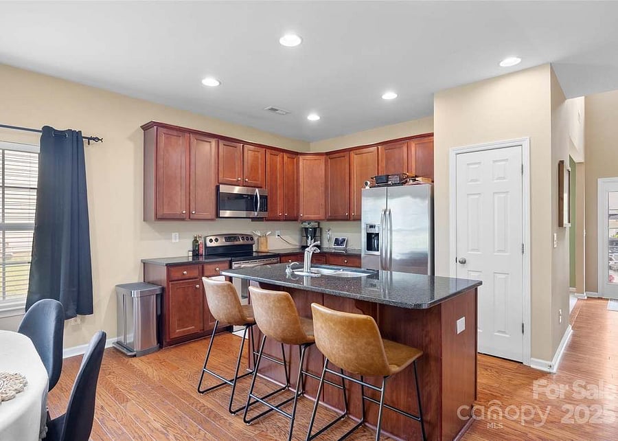 Furnished Finder property 881632_1 photo 8