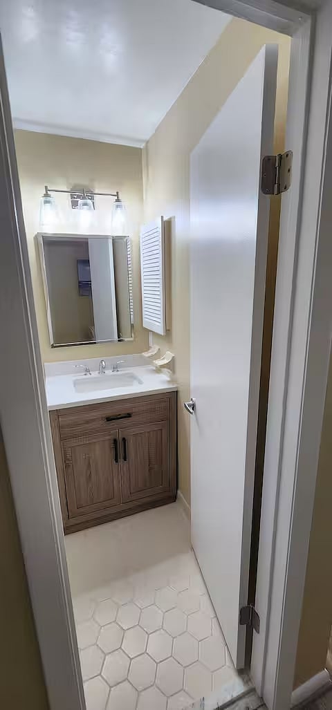 Furnished Finder property 881670_1 photo 12