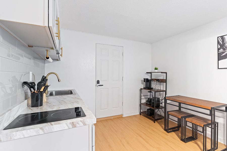 Furnished Finder property 881683_1 photo 6