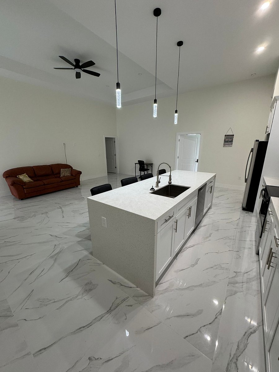 Furnished Finder property 881716_1 photo 4