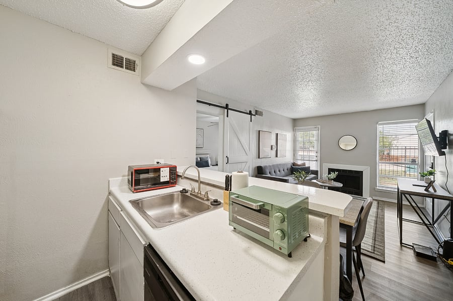 Furnished Finder property 881770_1 photo 9