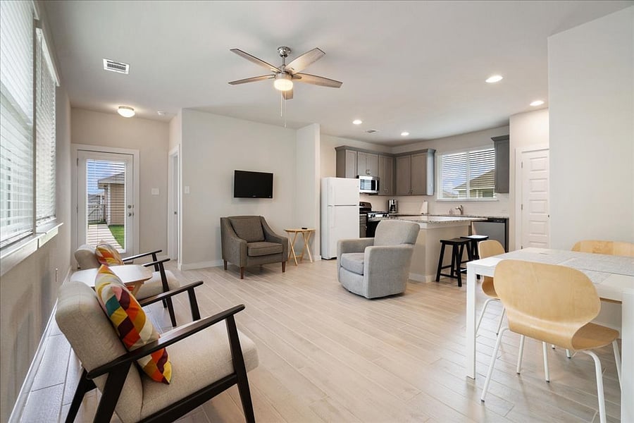 Furnished Finder property 881796_1 photo 10