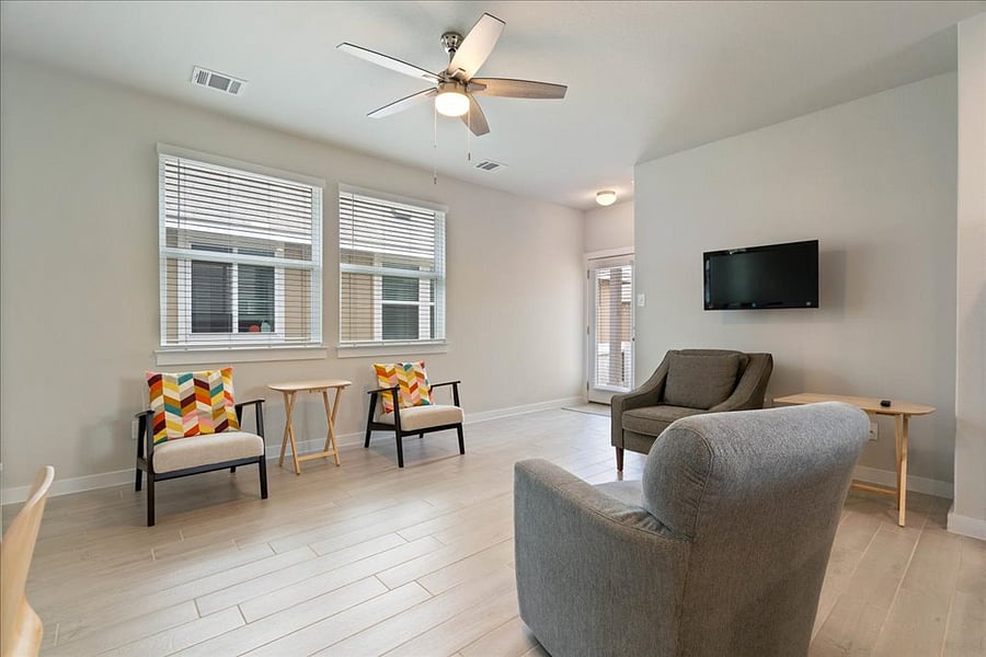 Furnished Finder property 881796_1 photo 13
