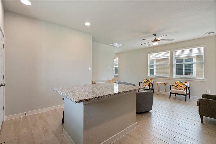 Furnished Finder property 881796_1 photo 8