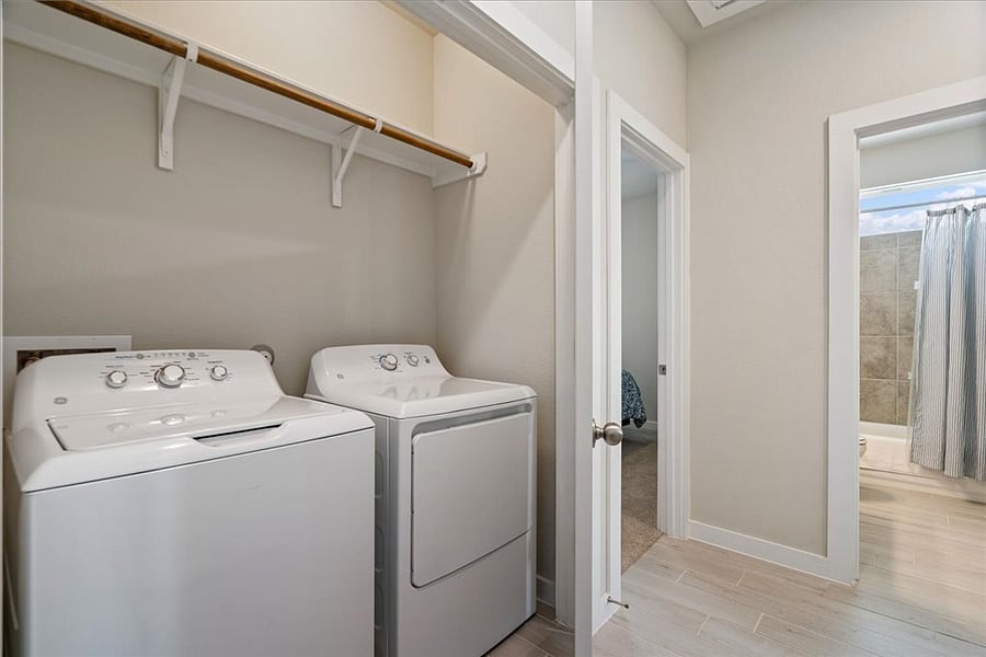 Furnished Finder property 881796_1 photo 15
