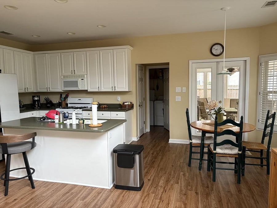 Furnished Finder property 881805_1 photo 4