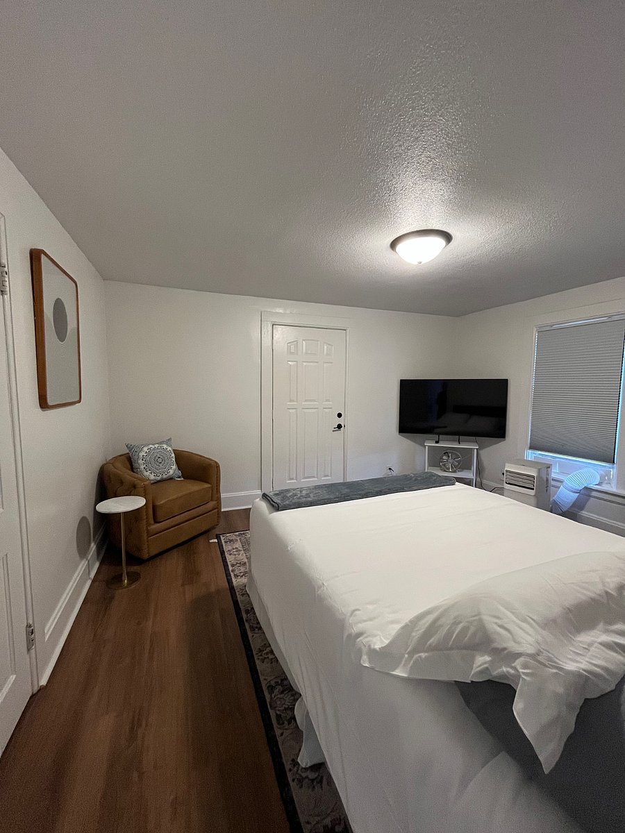 Furnished Finder property 881860_1 photo 15