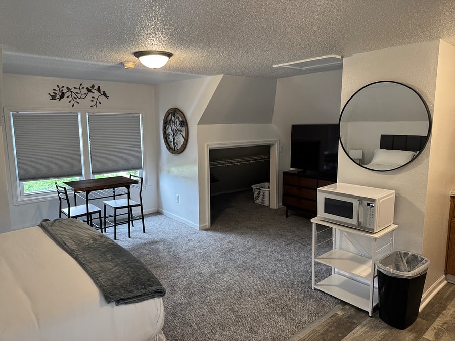 Furnished Finder property 881860_3 photo 8