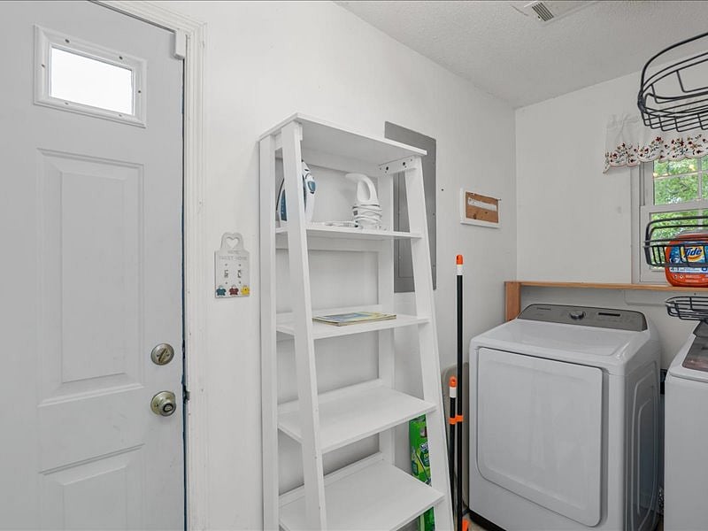 Furnished Finder property 881863_1 photo 21