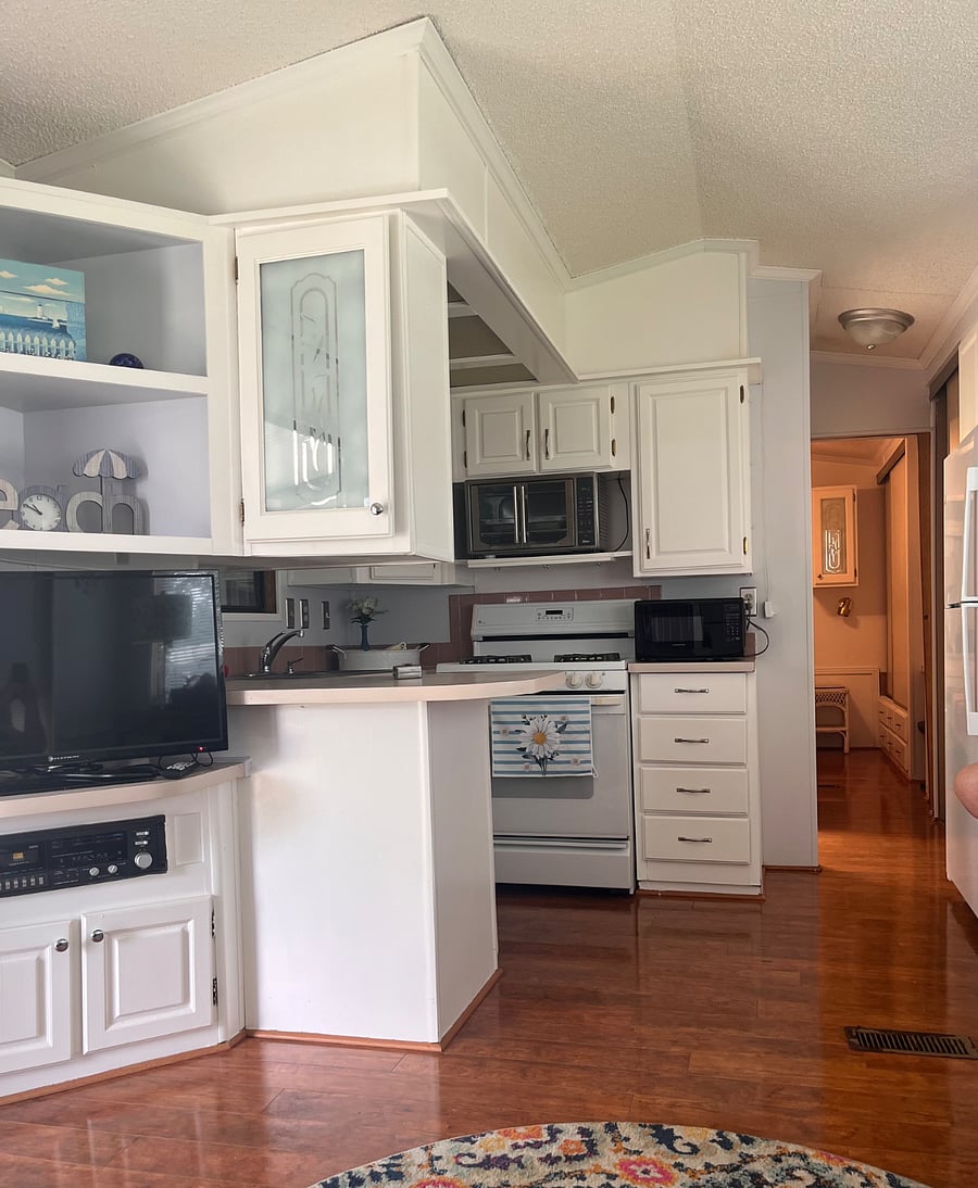 Furnished Finder property 881882_1 photo 4