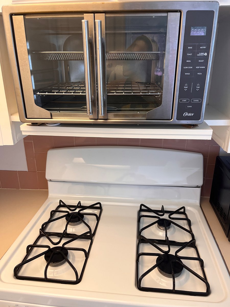 Gas range. Air fryer/toaster oven living room. 