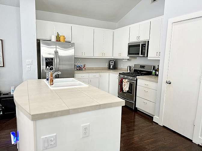 Furnished Finder property 881887_1 photo 4