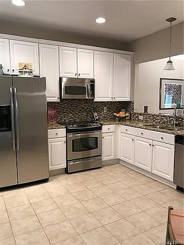 Furnished Finder property 881924_1 photo 9