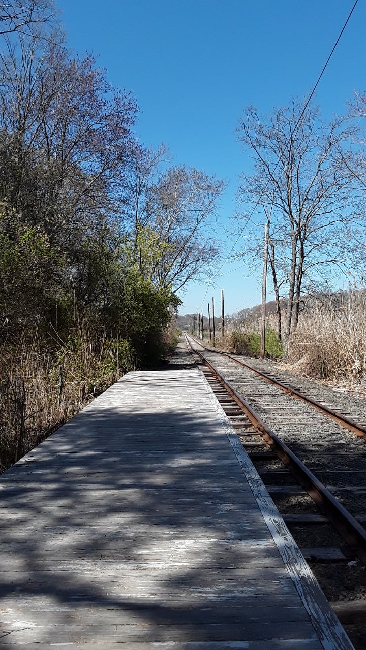 2 minute walk to hike/cross country ski om historic trolley line trail