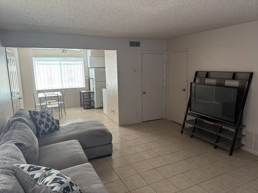 Furnished Finder property 881943_2 photo 3